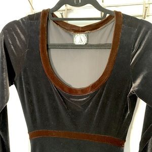 Alexia Admor Gothic Velvet stretch dress